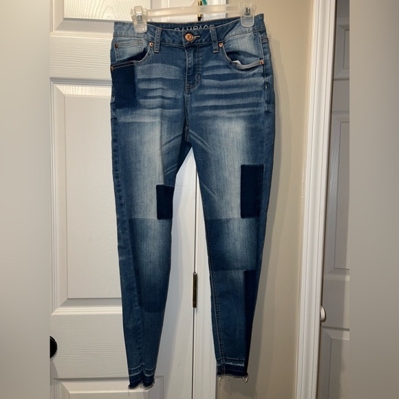 Women’s RAMPAGE distressed skinny jeans - Picture 2 of 7